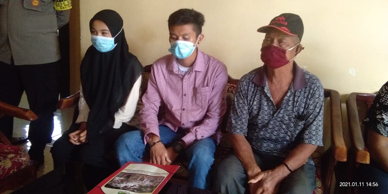 Sebelum Berangkat Rusni Berpesan Ke Ayahnya Agar Anaknya dijaga Selama dia Pergi