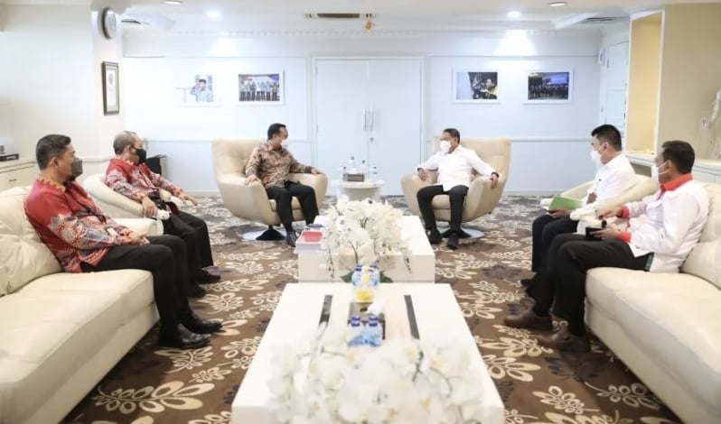 Menpora Beri Rekomendasi Pembangunan Stadion Mattoanging Dibantu APBN