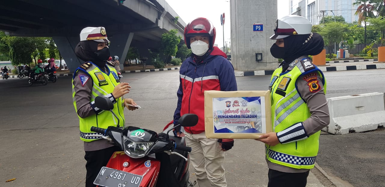 Giliran Samsat Makassar Jaring Pengendara Teladan