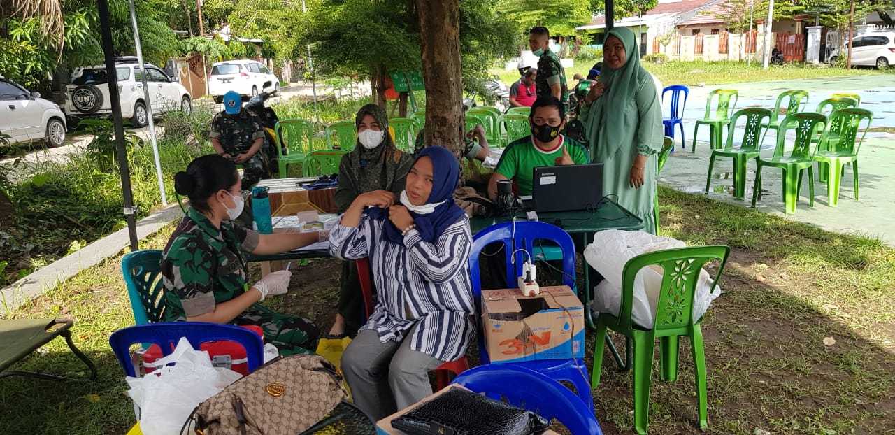 Serbuan Vaksinasi TNI Kembali Suntik Warga di Kelurahan Tidung