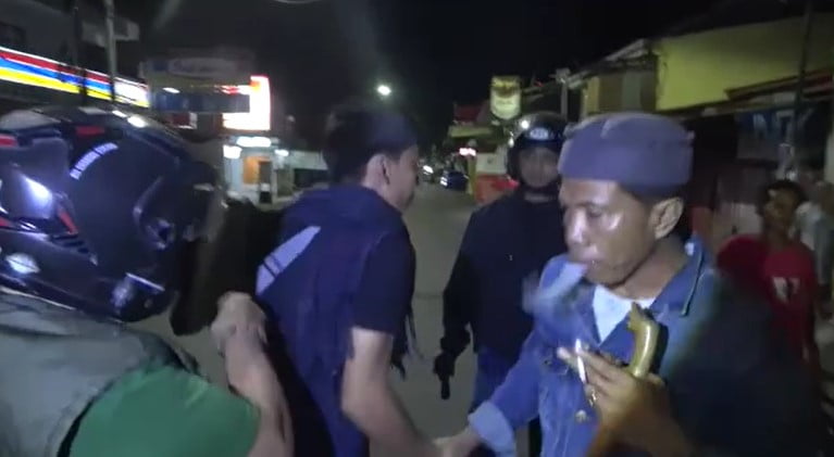 Bawa Senjata Tajam dan Nyaris Serang Polisi, Empat Pemuda Diamankan di Jalan Mallengkeri