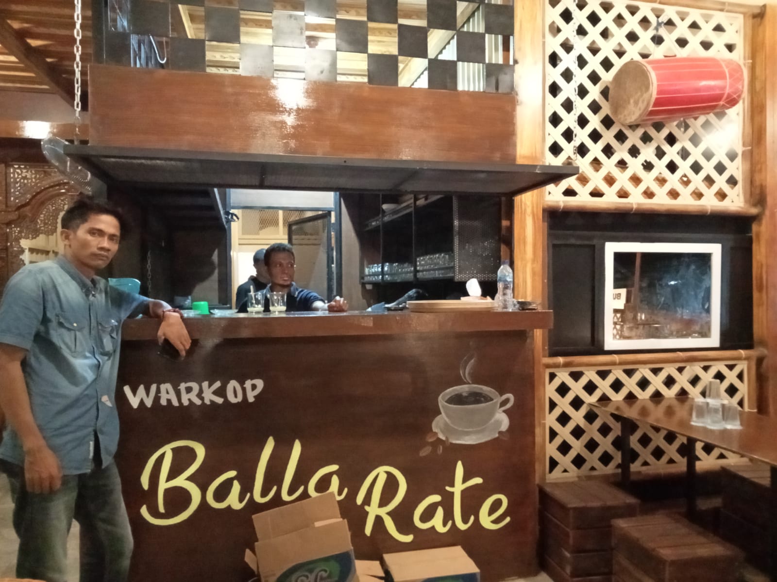 Telah Dibuka, Warkop Balla Rate dengan Konsep Adat Bugis Makassar