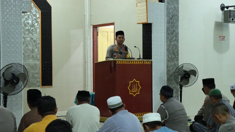 Safari Subuh Polres Palopo di Kompleks Cempaka, Kapolres Tekankan Jaga Silaturahmi