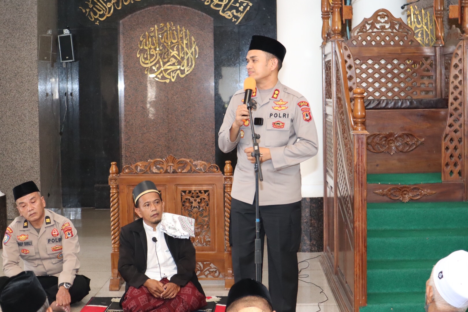 Safari Jumat di Masjid Agung Darussalam, Kapolres Soppeng Ajak Jaga Kamtibmas