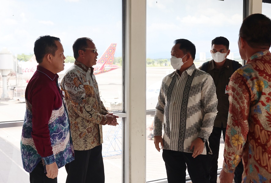 Wali Kota Makassar Ajak Mendagri Nikmati Kuliner Makassar Kota Makan Enak