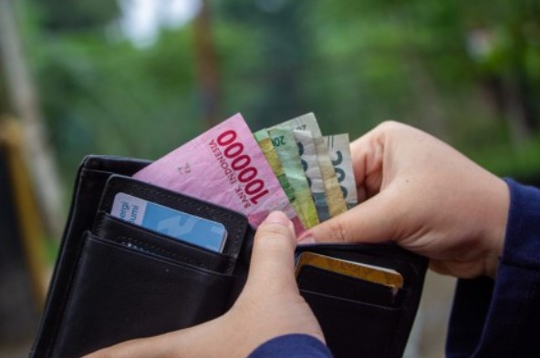 10 Tips Hemat Uang Bulanan yang Efektif dalam Mengelola Keuangan Pribadi