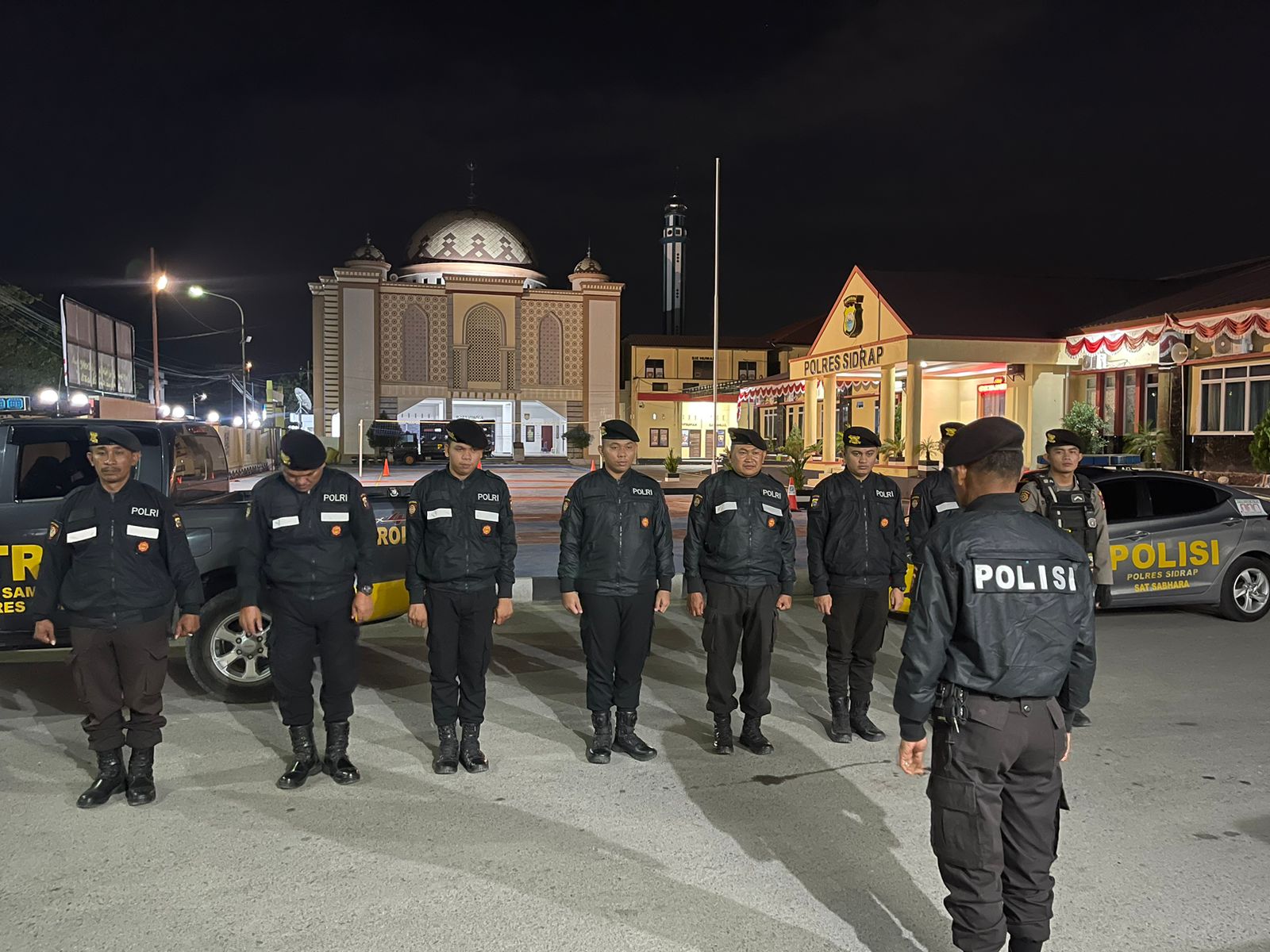 Patroli Malam, Polres Sidrap Ajak Anak Muda Tidak Melakukan Balap Liar