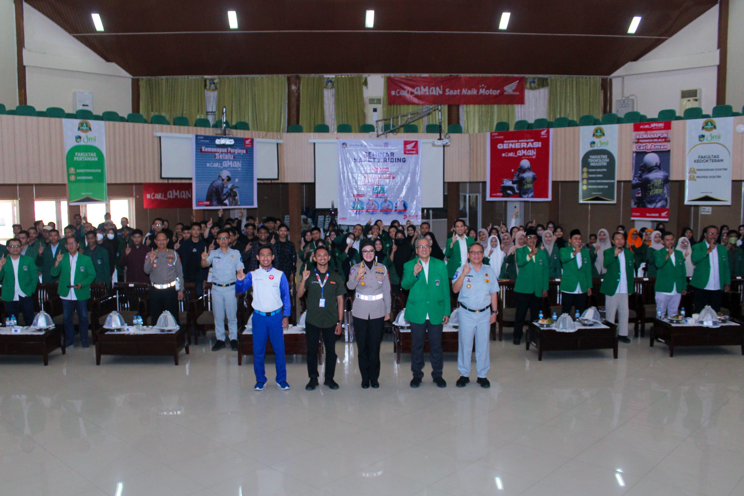 Bangga Menjadi Generasi #Cari_Aman, Asmo Sulsel Seminar Safety Riding bersama Jasa Raharja di UMI