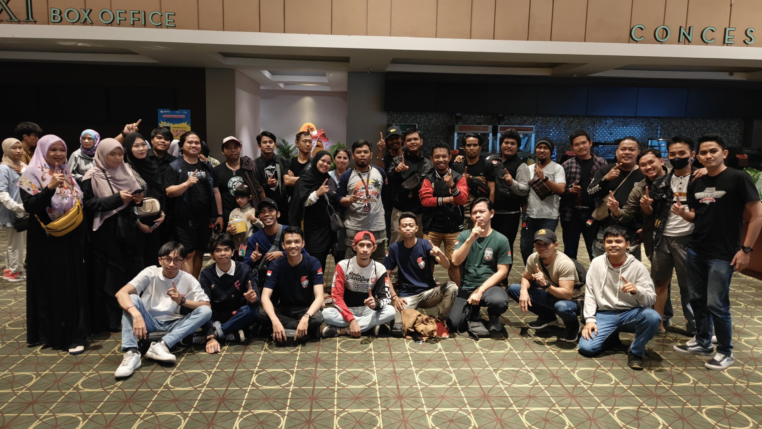 Astra Motor Sulsel Nobar Film Keluar Main 1994 Bersama Jurnalis dan Komunitas di Makassar