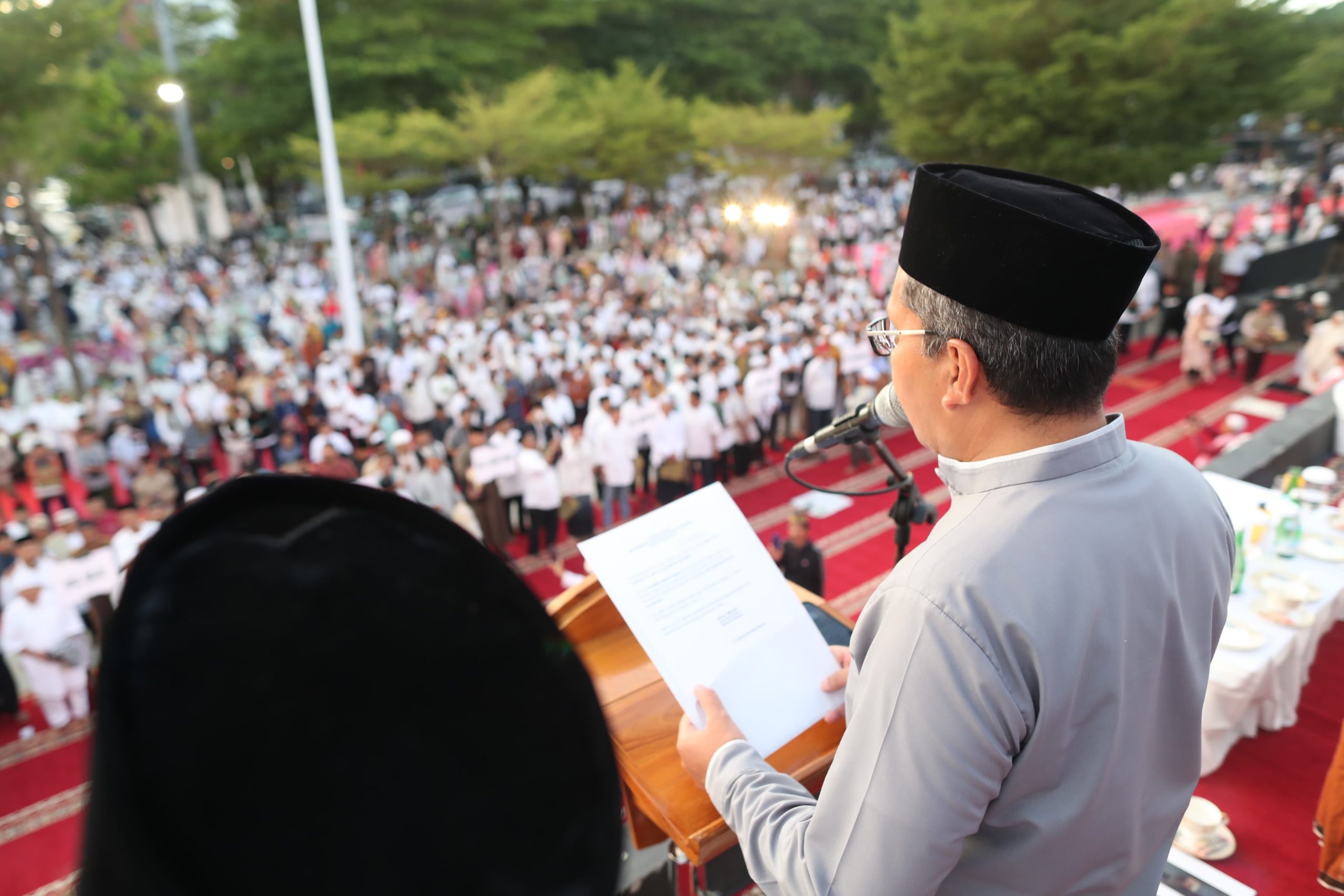 Wali Kota Makassar Lantik 5.975 Pj RT-RW Sebagai Amil Zakat Perorangan