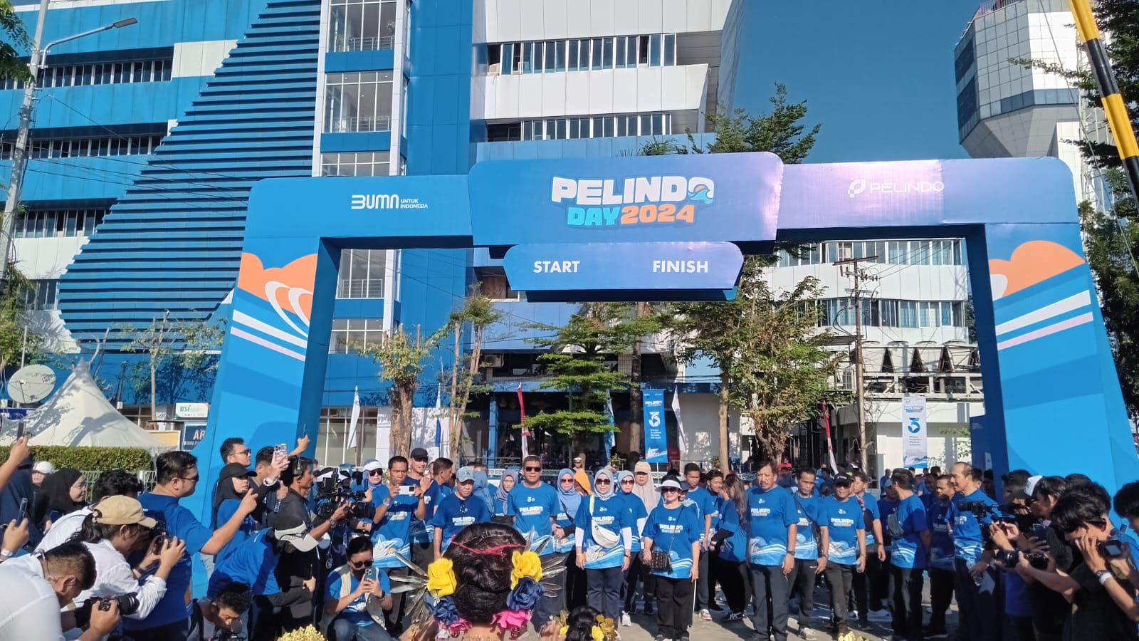 1.500 Karyawan Pelindo Meriahkan Jalan Sehat di Pelabuhan Makassar