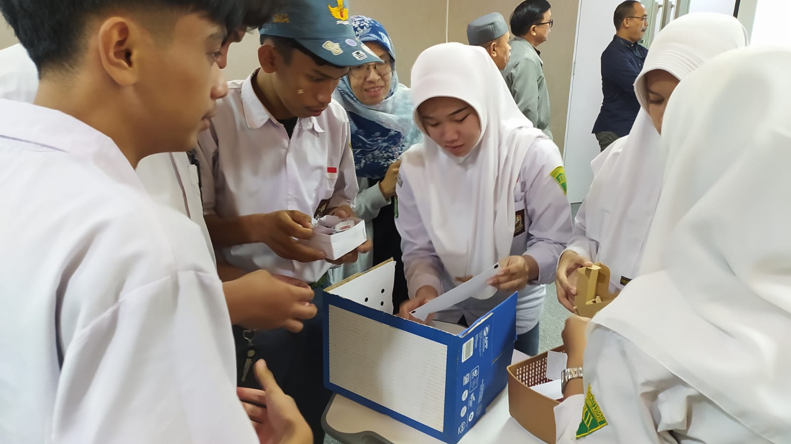 Keseruan SMA Ittihad Eksplorasi Pengenalan Dunia Kampus di Kalla Institute