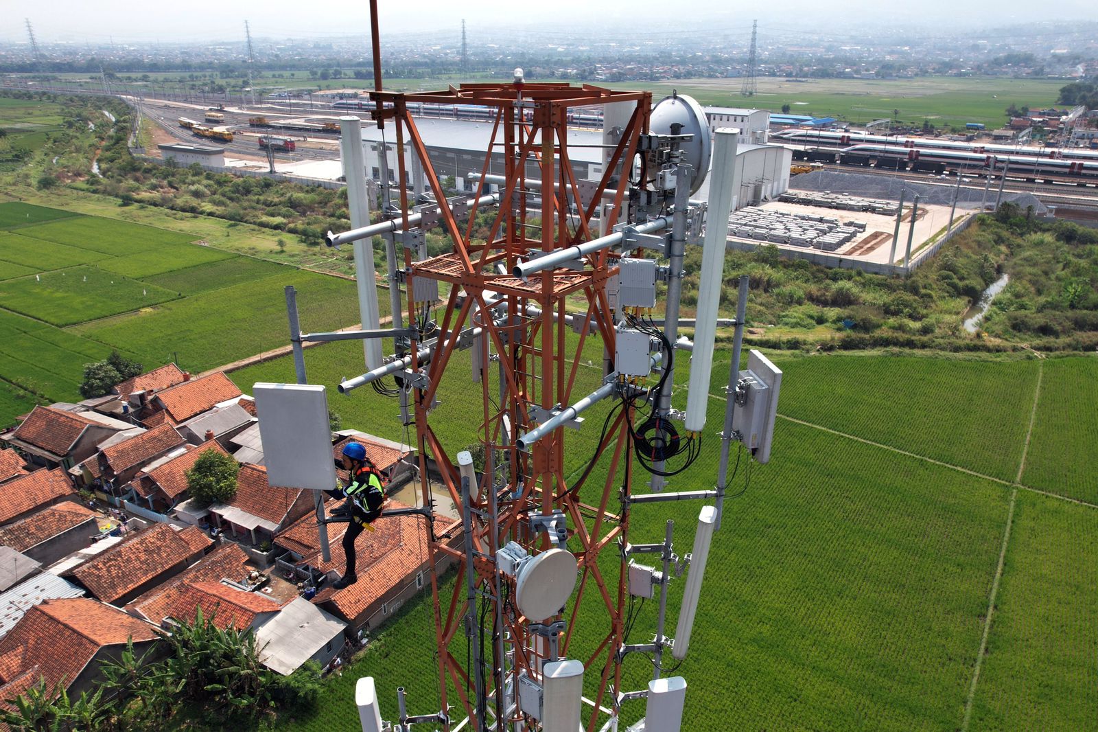 Liburan Natal dan Tahun Baru 2025 Trafik Data XL Axiata Naik 19%
