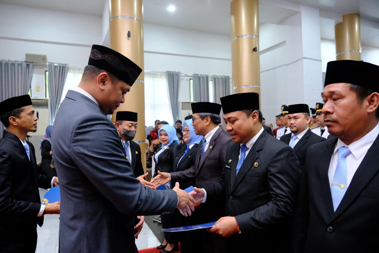 Lantik 178 Pejabat Pemkab Gowa, Bupati Adnan: Tunjukkan Kinerja Terbaik