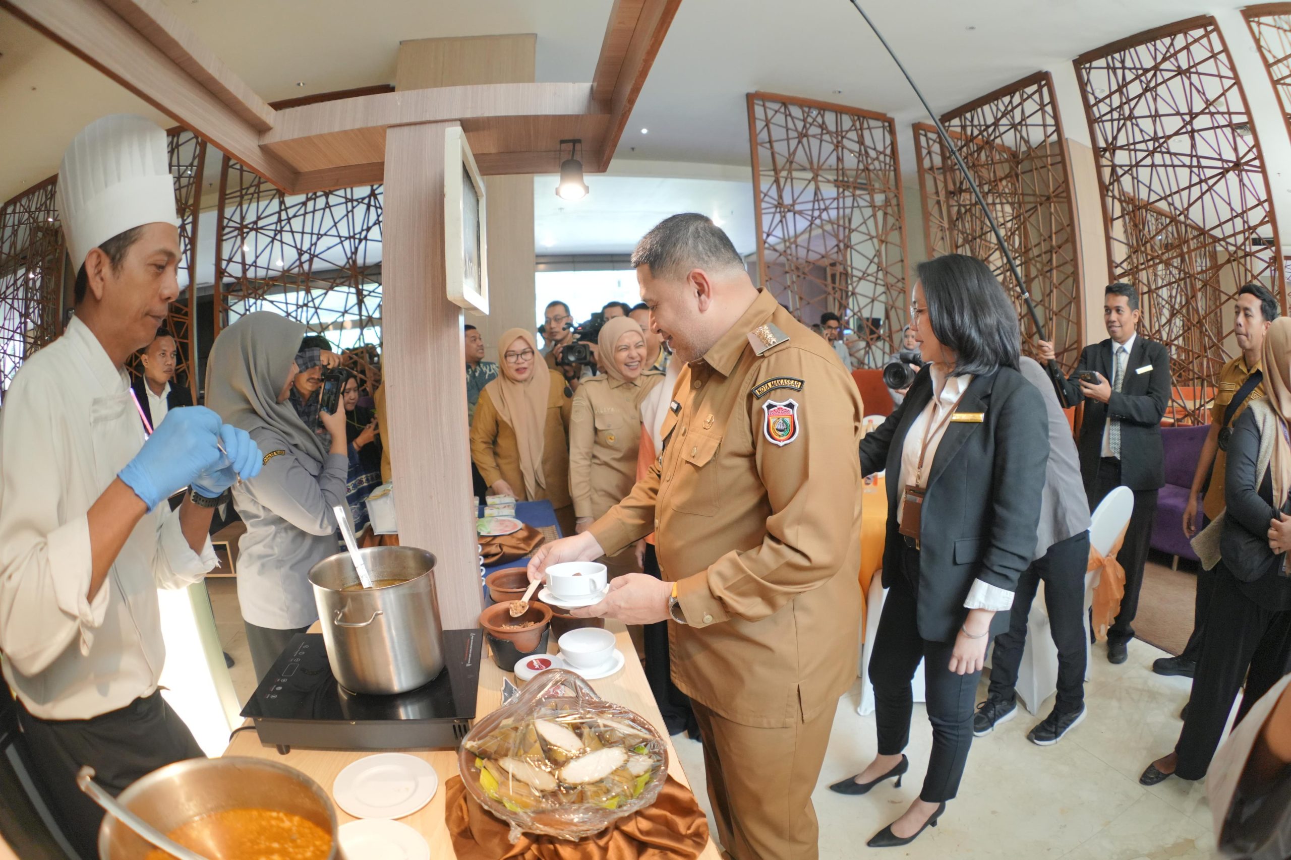 Wali Kota Makassar Resmikan UMKM Gammara Hotel Makassar
