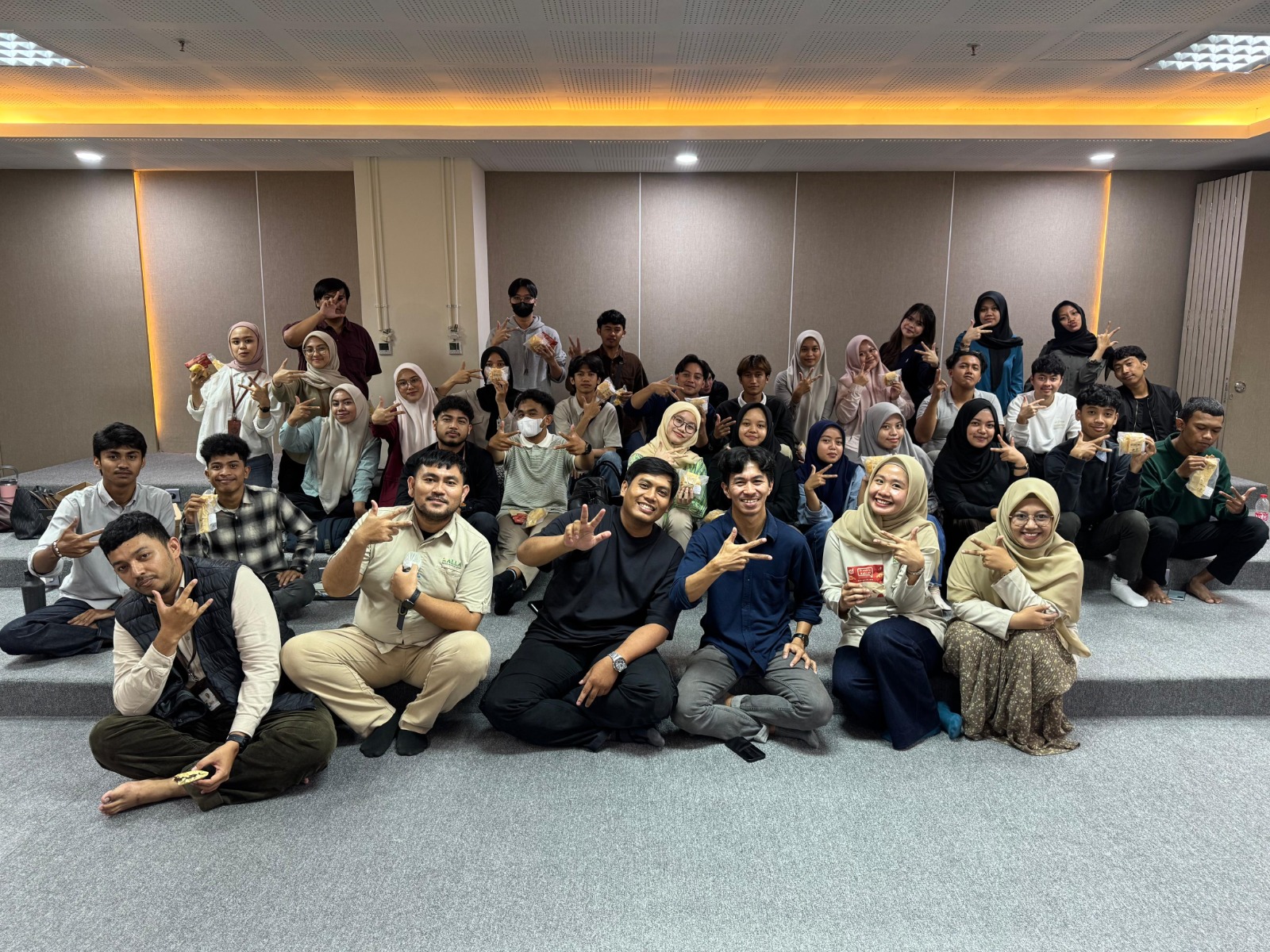 Belajar Langsung dari Pengusaha, Mahasiswa Kalla Institute Siap Jadi Pebisnis Sukses