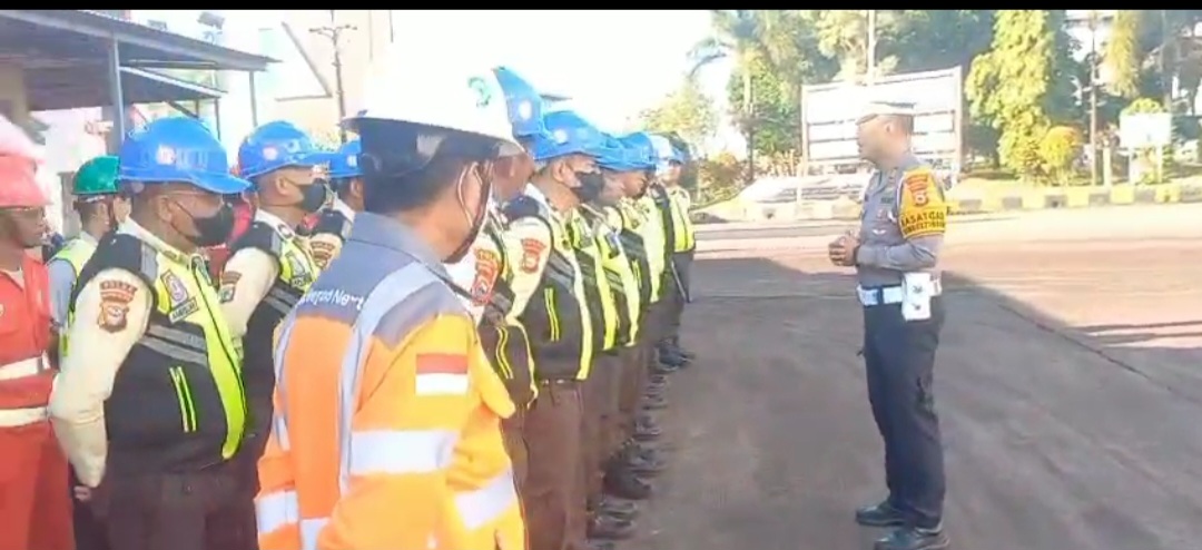 Kasat Lantas Polres Pangkep AKP Adnan Leppang Sosialisasikan Operasi Patuh Pallawa 2025 di Tonasa