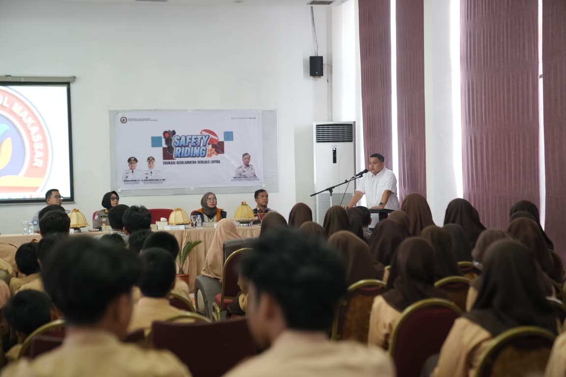 Wali Kota Makassar Beri Pemahaman Keselamatan Lalu Lintas Ke Siswa Bosowa School