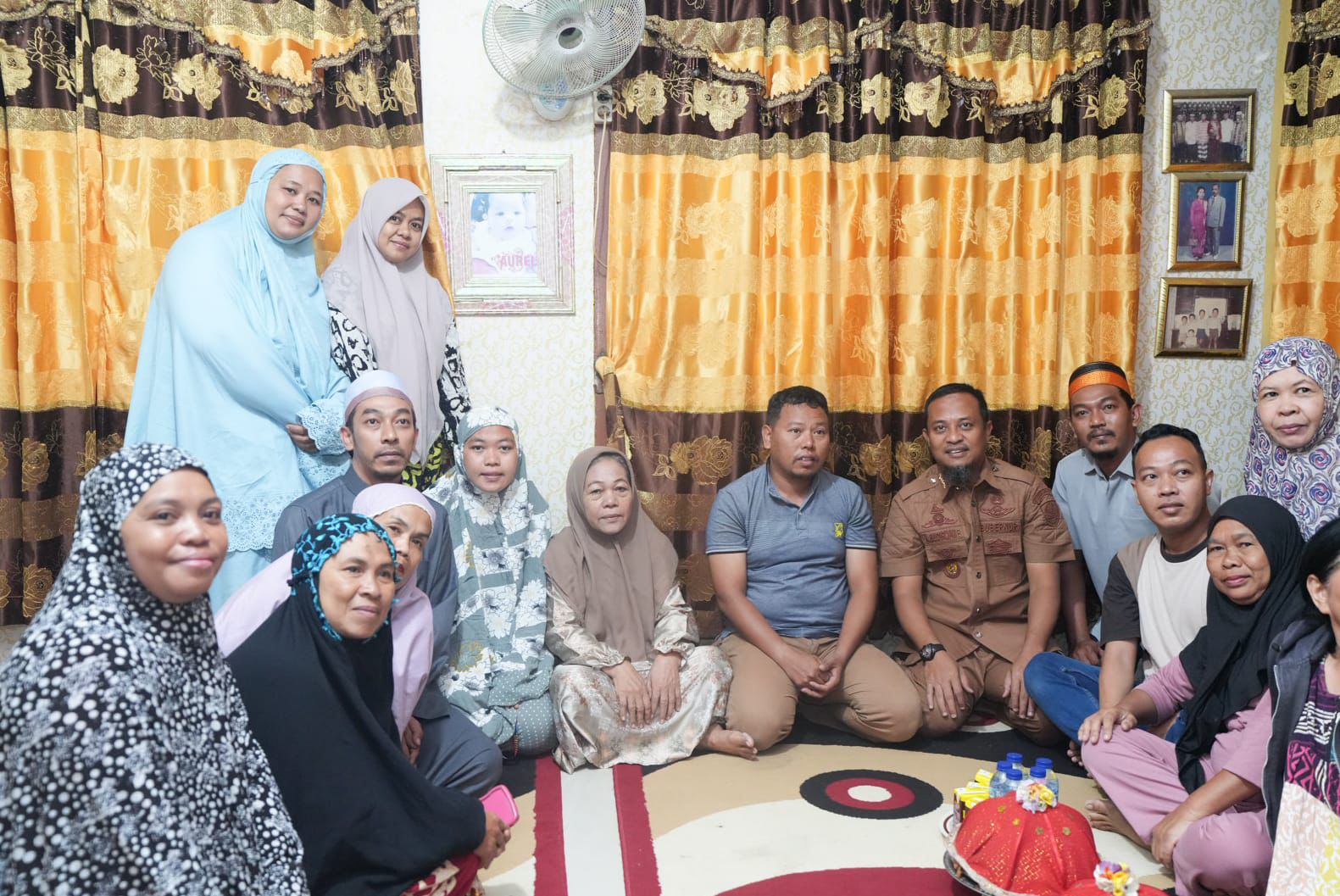 Kunjungi Rumah Duka Abay, Gubernur Sulsel Berikan Bantuan Untuk Ringankan Beban Keluarga