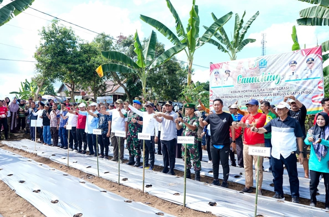 Launching Kebun MBG Terintegrasi, Gubernur Sulsel: SPPG Wajib Serap Pangan Lokal