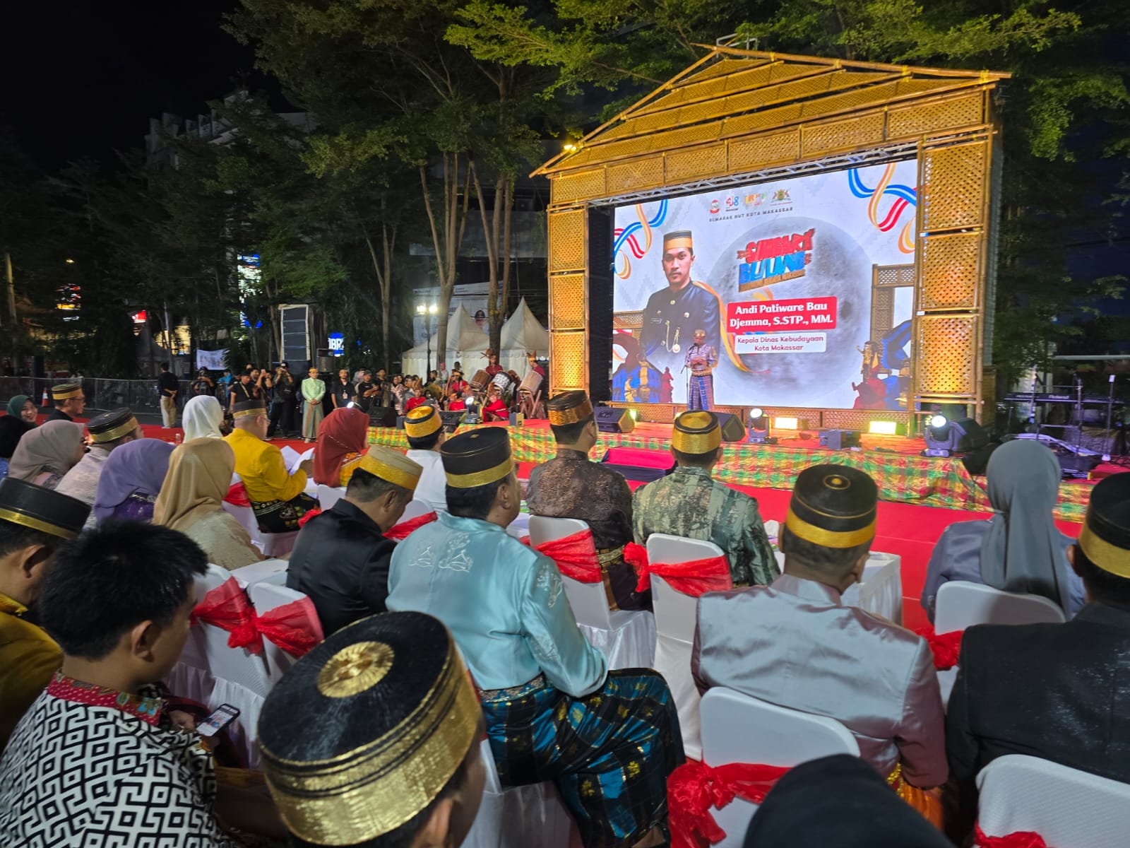 Singara Bulang Pertunjukan Seni dan Budaya Indonesia di HUT 418 Makassar
