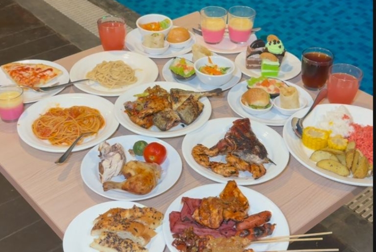 Weekend Grill and Chill Hadir di Vasaka Hotel Makassar 