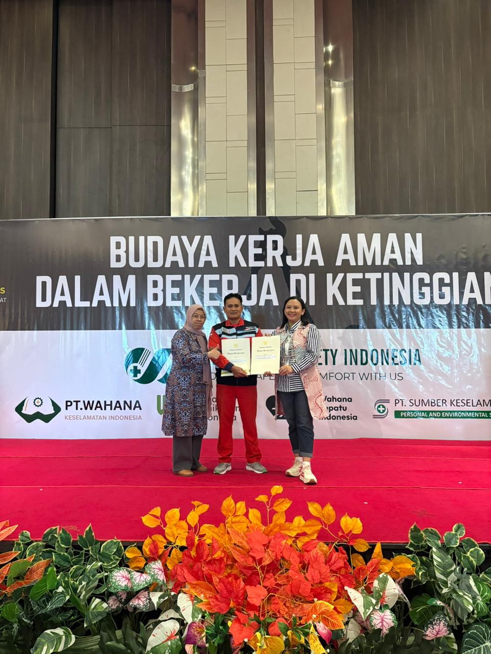Komitmen Utamakan Budaya Kerja Aman, Bumi Karsa Raih Penghargaan K3 Platinum